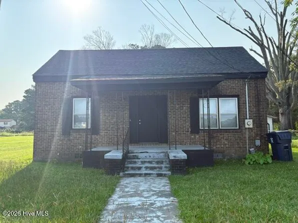 412 S Goldsboro St, Fremont, NC 27830