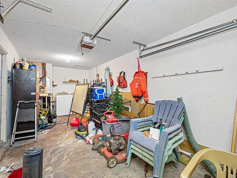 3784 Palace Dr — Photo 16