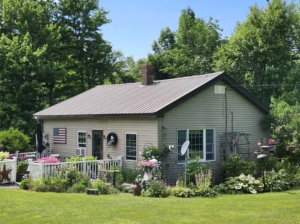 722 N Dexter Road, Dexter, ME 04930