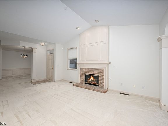 2nd image of 278 Stone Bridge Dr