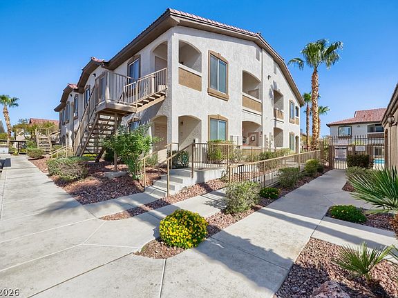 2nd image of 2305 W Horizon Ridge Pkwy APT 1614