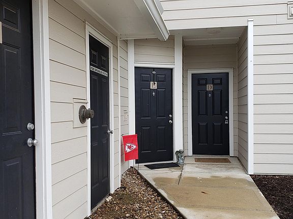 Ground floor ranch unit.