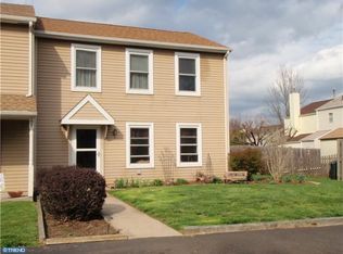 105 Hunt Dr, Horsham, PA 19044