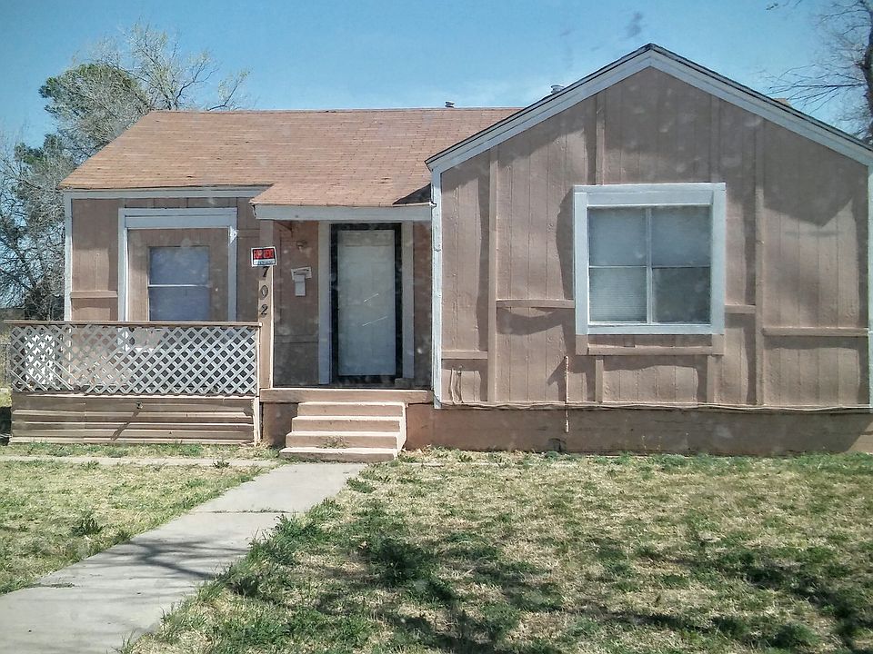 1st image of 702 S Bruce Ave