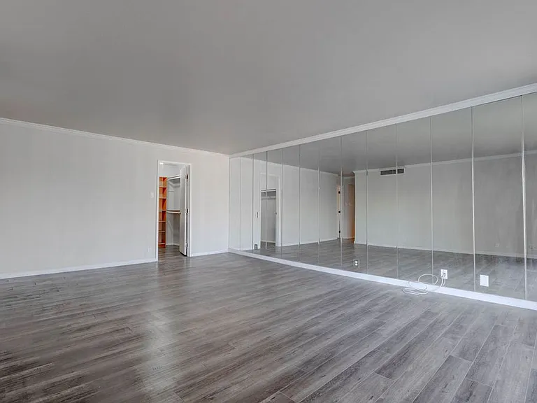 3111 Bel Air Dr #3A — Photo 19