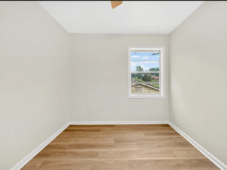 615 Parkwood Dr — Photo 14