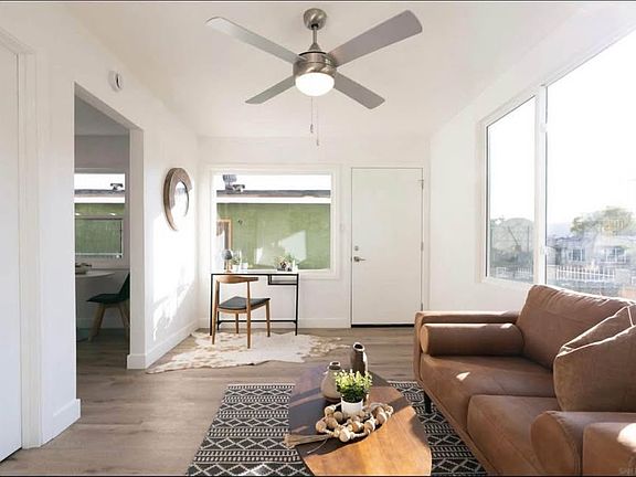 4th image of 807-809 Quail St #807