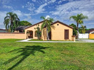 15660 SW 152nd Pl, Miami, FL 33187