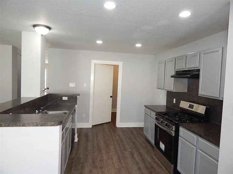 6330 Torrance Elms Ct — Photo 9
