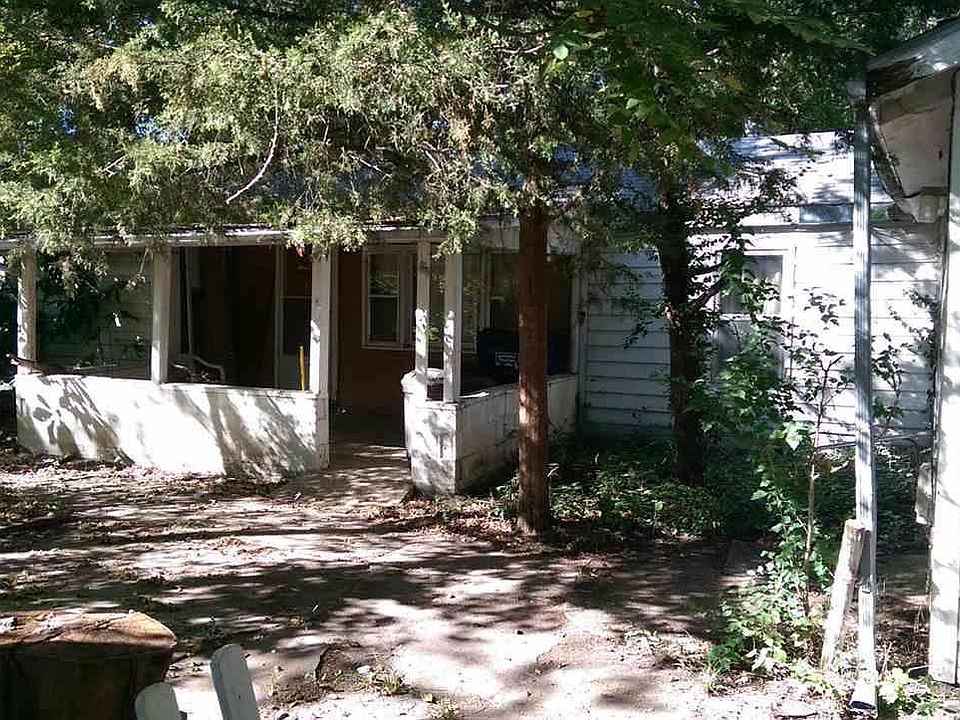 2nd image of 1210 E 15th St