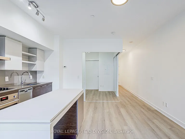 1030 King St W #435 — Photo 21