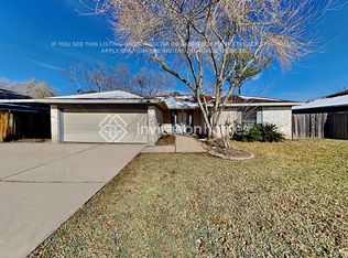 1611 Cypress Hollow St, Pearland, TX 77581