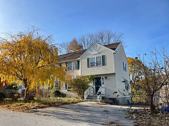 2nd image of 106 Keeley St #B