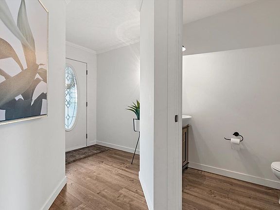 3rd image of 46360 Valleyview Rd #38