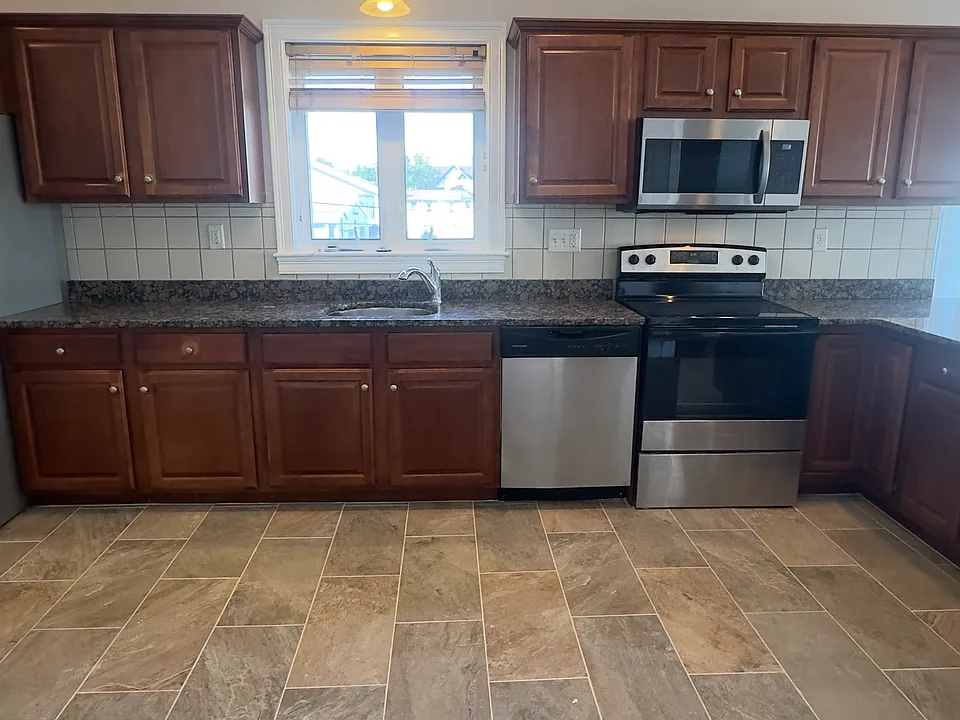 609 Warren Ave #2