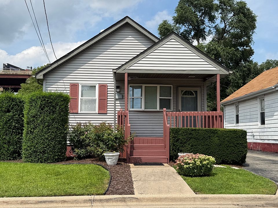 1st image of 225 Davis St