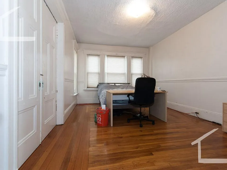12 Ashford St #3