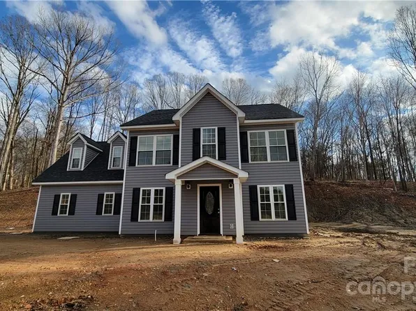 895 Silver Fox Dr, Concord, NC 28025