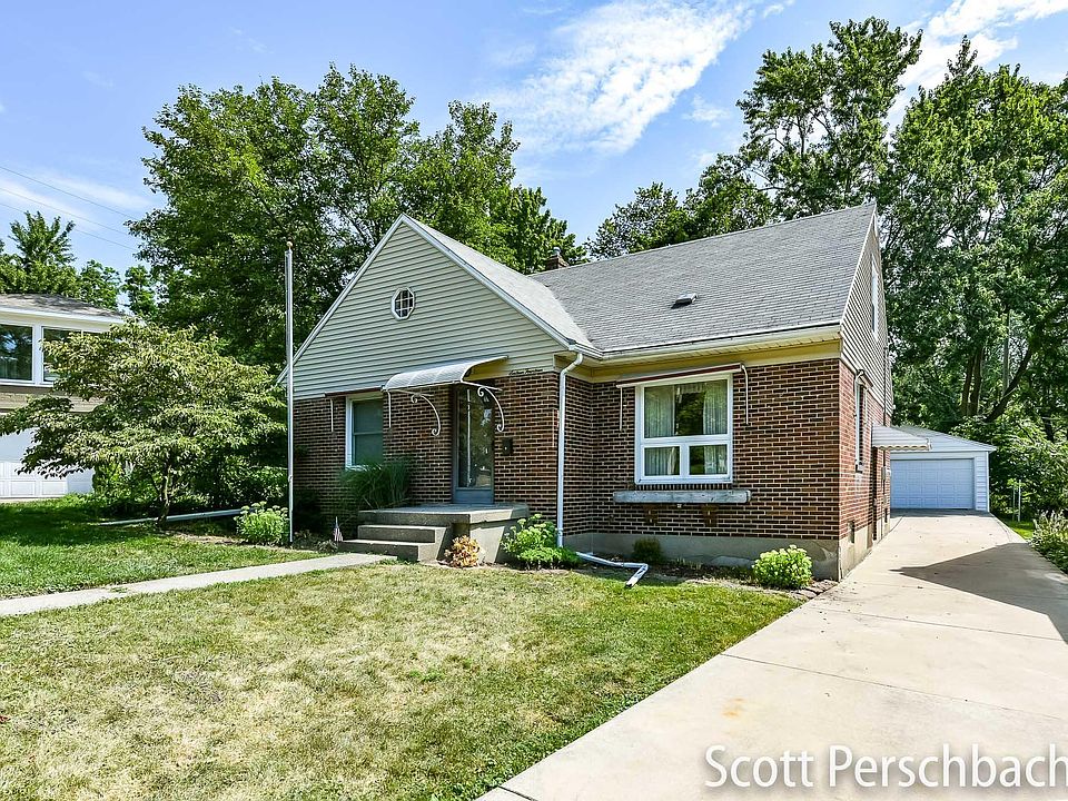 1st image of 1614 Rosewood Ave SE