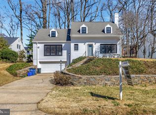 6913 Millwood Rd, Bethesda, MD 20817