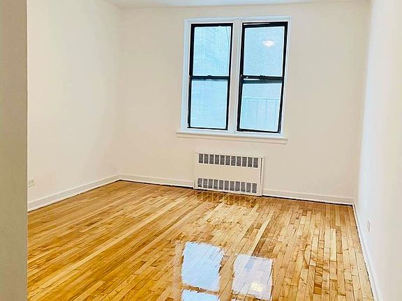 4th image of 214 E 163rd St #4