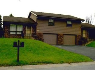 891 6th St SW, New Brighton, MN 55112