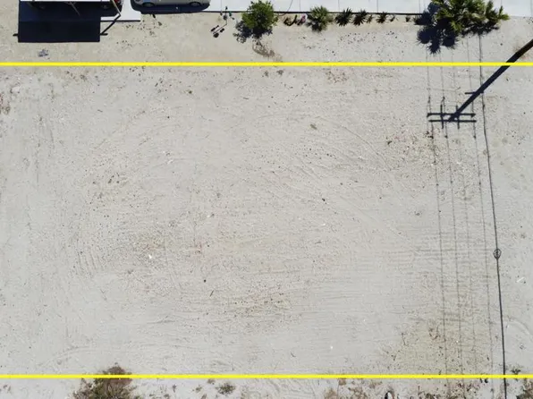 288 Dillon Rd, Desert Hot Springs, CA 92240