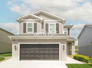 37655 Dusty Saddle Ln, Zephyrhills, FL 33541