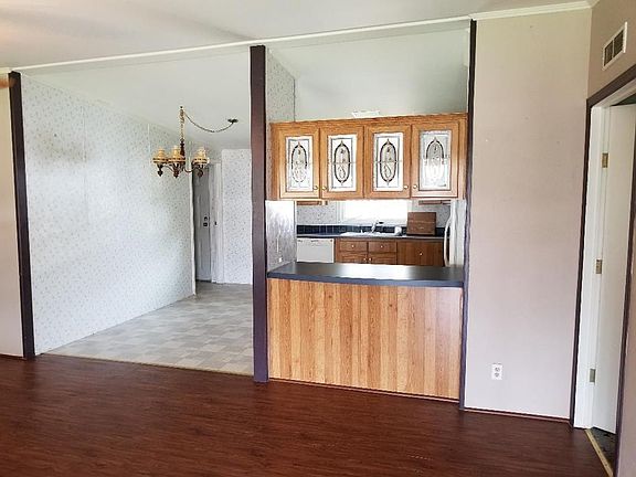4th image of 501 Central Ave