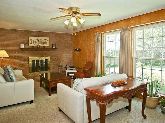 5th image of 3523 Bangor Ct W