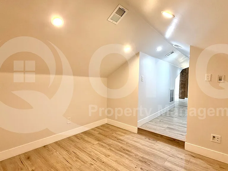 1029 E Garfield St #A — Photo 16