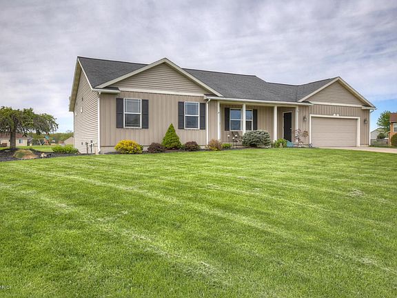 2nd image of 30 Horseshoe Ct