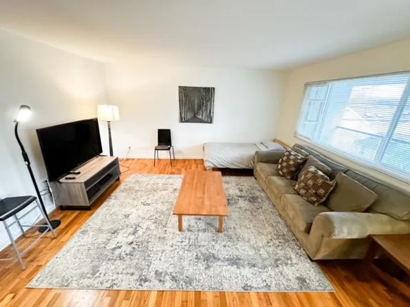 6500 35th Ave NE, Seattle, WA