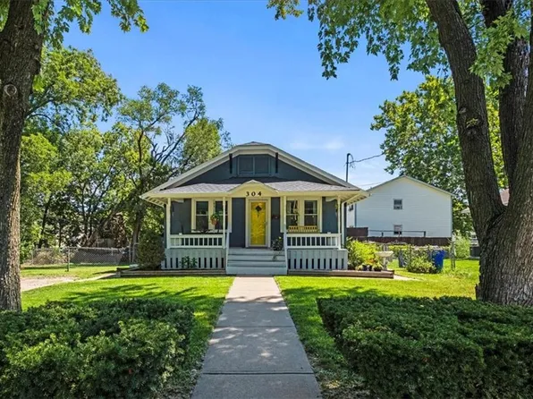304 N Pine St, Olathe, KS 66061
