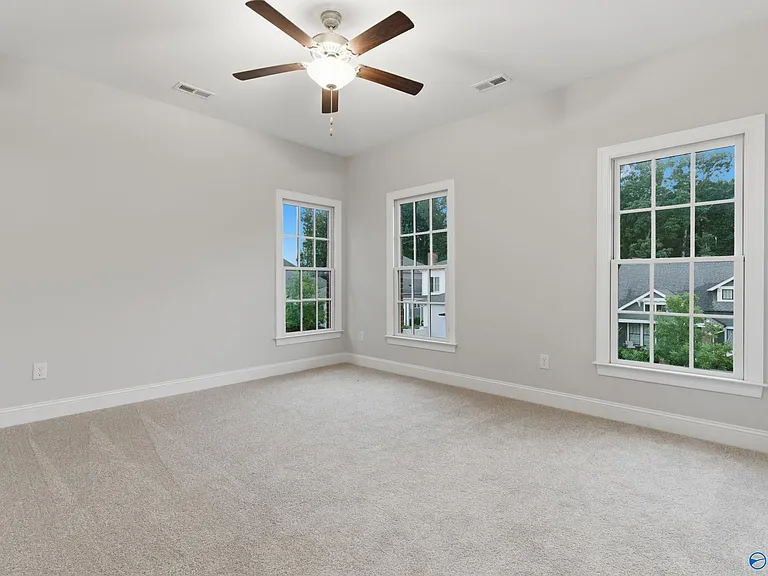 14 Weybosset St NW — Photo 12