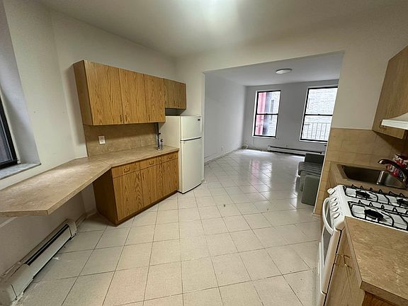 4th image of 1366 York Ave APT 5D