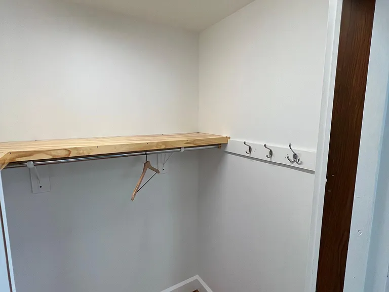 549 S Lincoln St — Photo 16