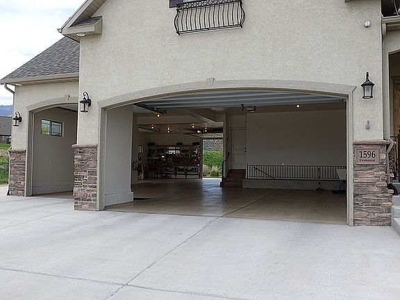 4th image of 1596 S Centennial Blvd