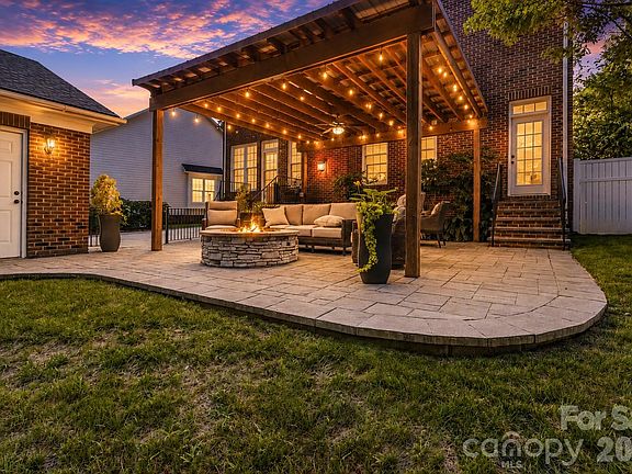 2nd image of 2436 Commons Ct