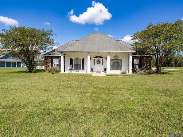 11546 Rosedale Rd, Port Allen, LA 70767