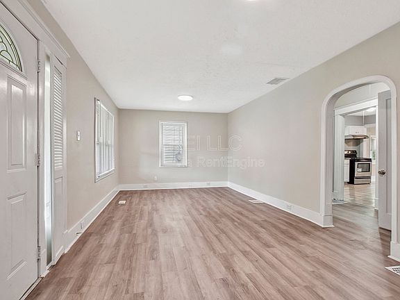 2nd image of 913 Denmark St
