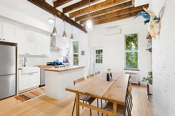 Rented by Compass | media 13