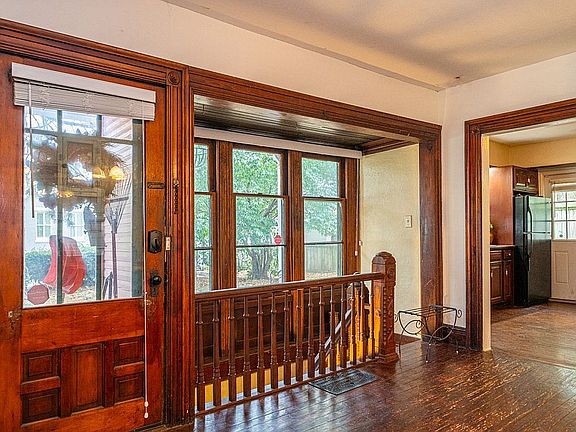 2nd image of 137 Morton Ave