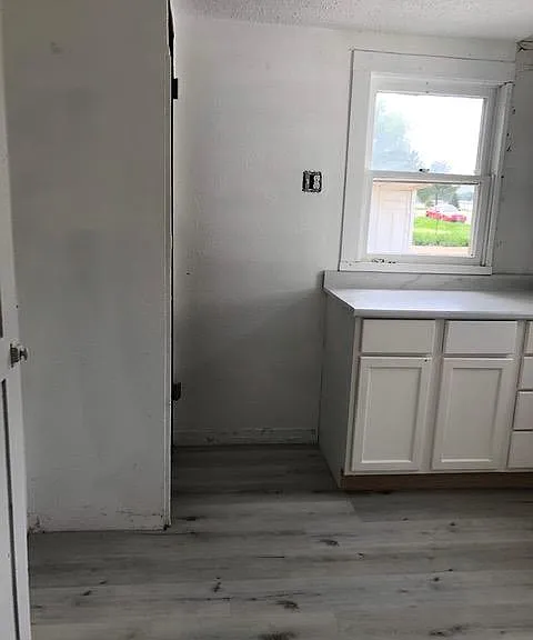 525 W Dakota Ave — Photo 11