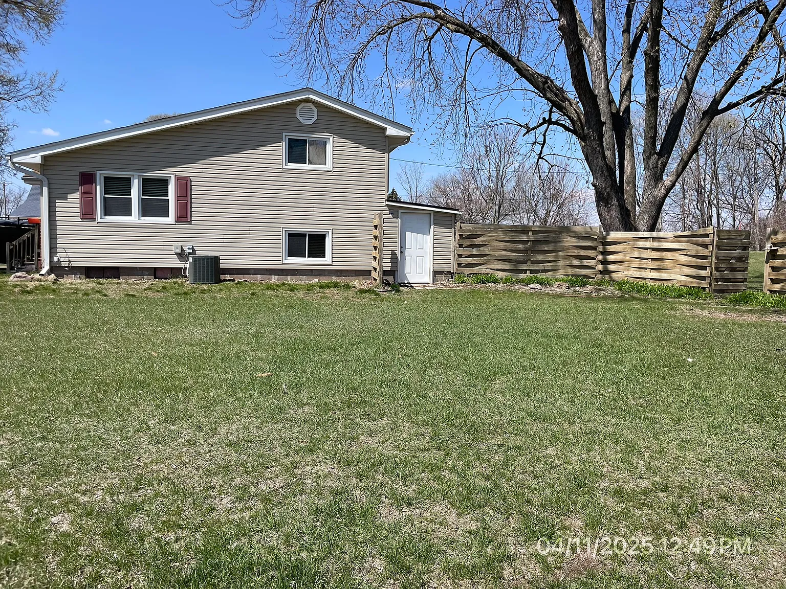 350 21st Pl — Photo 3