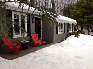 169 Bay Rd, Halesite, NY 11743