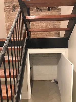 Rented by Alexander Bilu, LREB | media 19