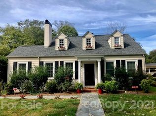 747 N Center St, Hickory, NC 28601