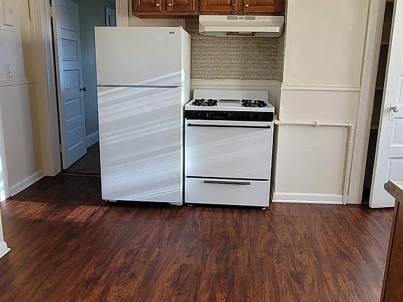 5th image of 35 Eldredge St