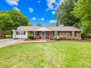 204 N Roxford Rd, Kings Mountain, NC 28086